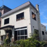 【小樽市】二階建て木造一軒家の解体工事の施工事例